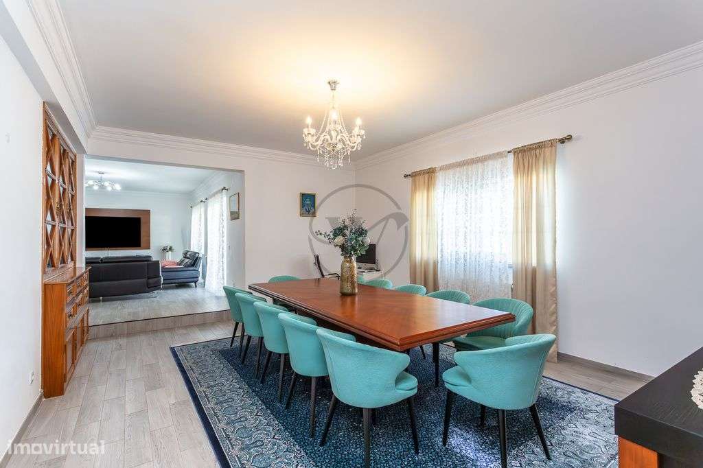 Moradia T5 para venda na Beloura I-8