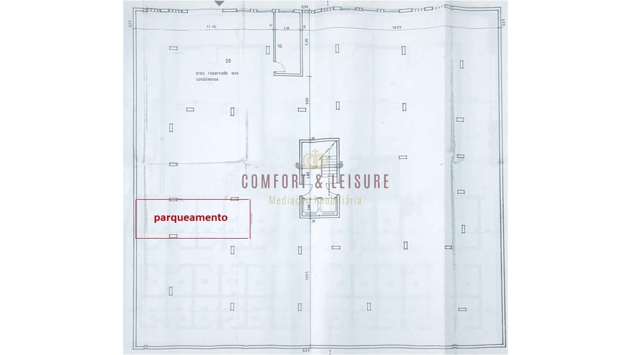 Apartamento com 4 quartos, 2 wc, parqueamento e arrecadação na Ramada,-50