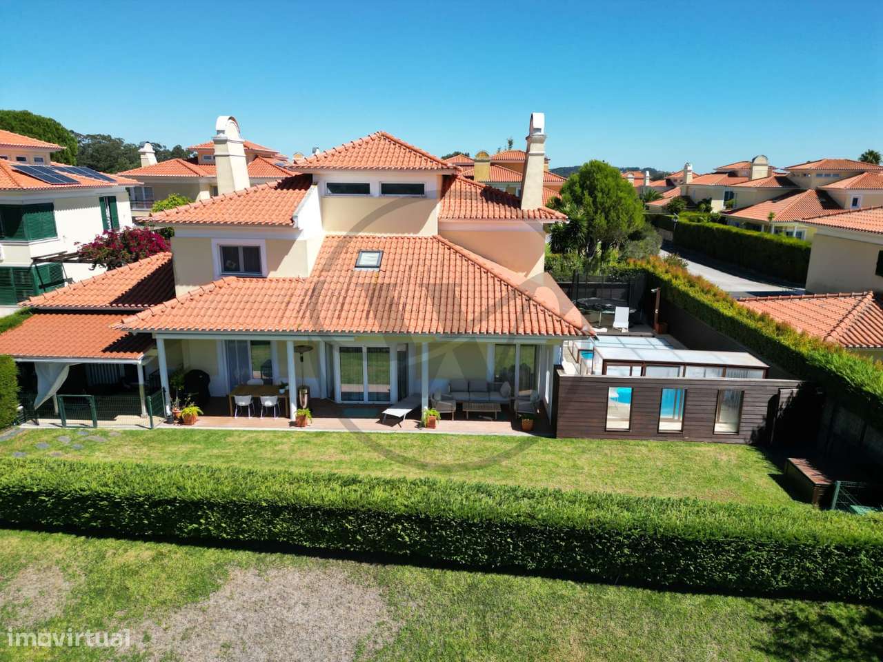 Moradia T5 Remodelada – Luxo no Resort Quinta da Penha Longa-41