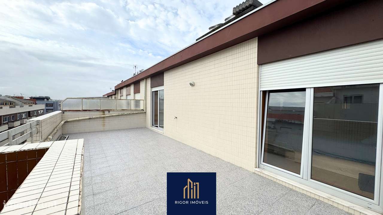 Apartamento T3 - Renovado | Póvoa de Varzim - Centro | Exclusivo-27