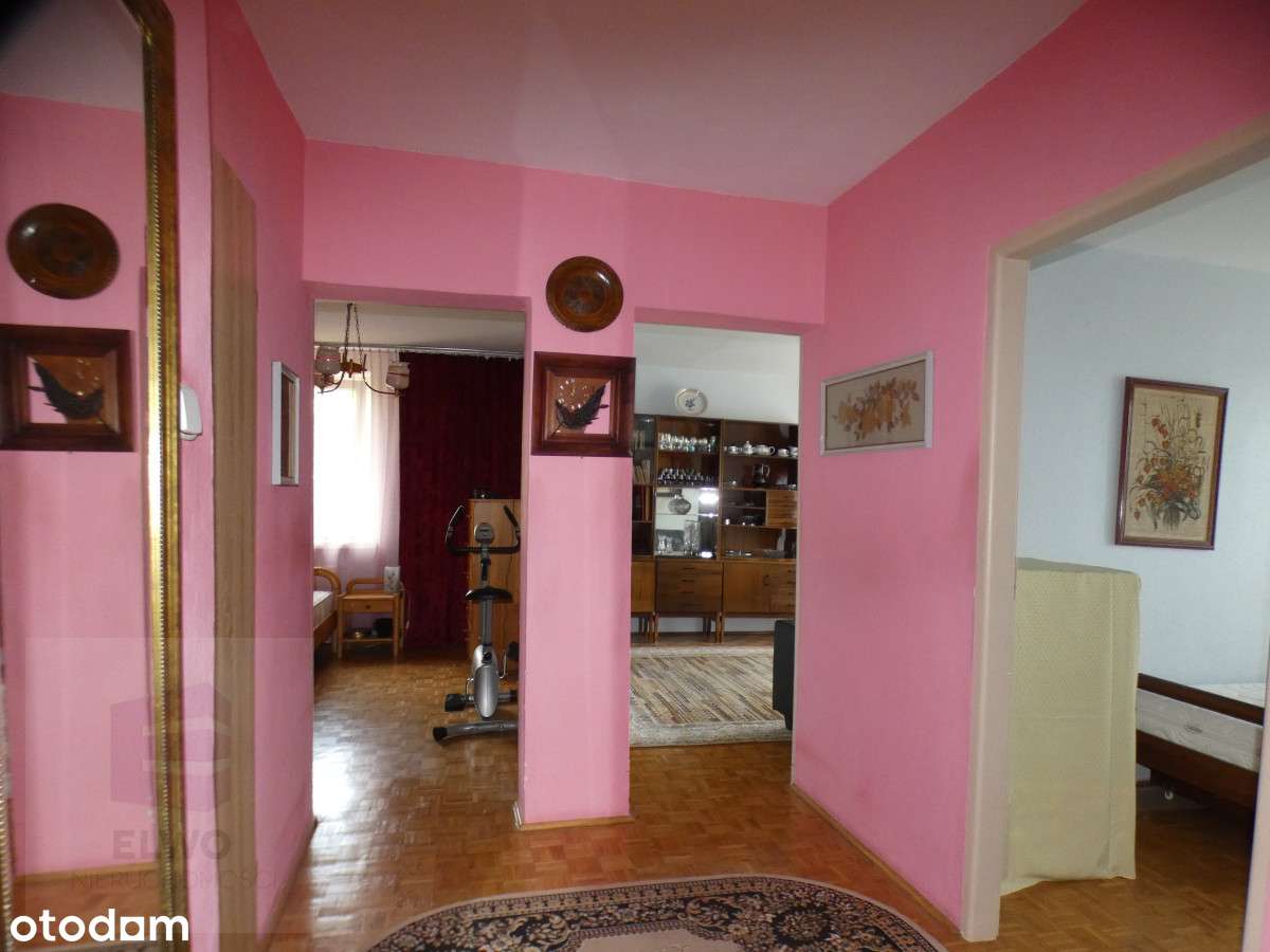 Ładne 3 pokoje z loggią jak w parku.-16