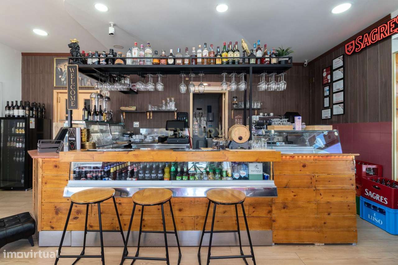 O único Trespasse da Torre da Marinha – Espaço de Restauração com Cari - Grande imagem: 4/27