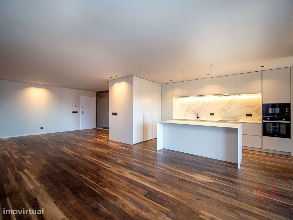 Apartamento T3 equipado, com varandas e dois lugares de garagem, no... - Grande imagem: 2/43