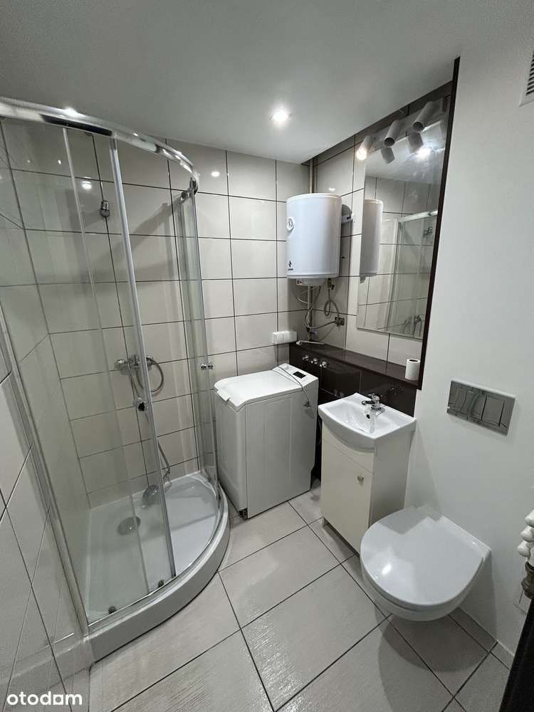 Kawalerka w Centrum bez pośredników - czynsz, woda, ogrzewanie w cenie - Pełny obrazek: 5/7