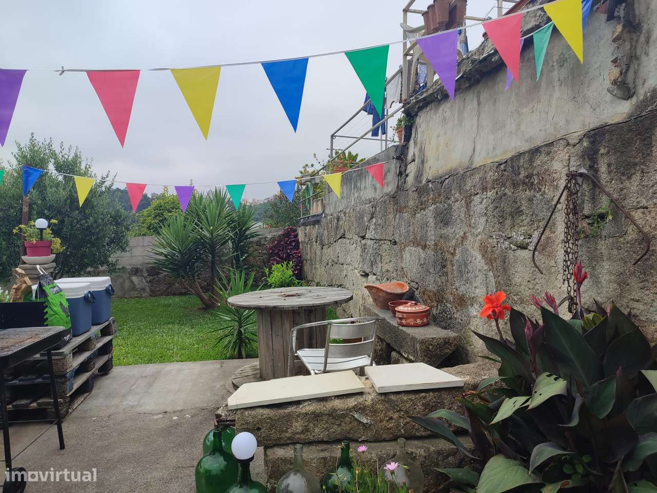 4 casas com tipologias T1, em terreno de  692m2,  à Marina do Freixo-22