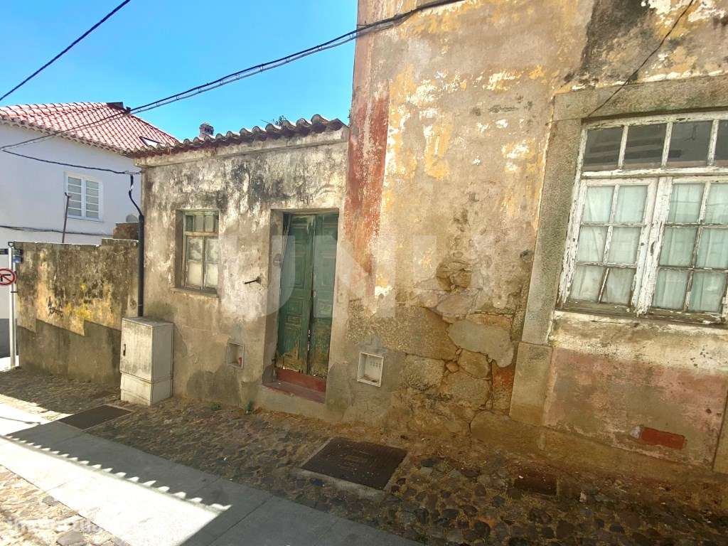 Moradia com 4 frações de utilização independente - Zona Histórica-6