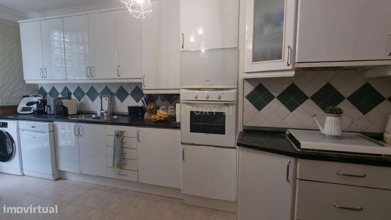 Apartamento T2 nos Portais da Arrábida em Quinta do Anjo-12