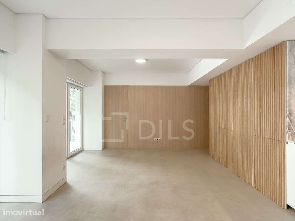 Apartamento T1 com varanda, junto à Avenida da Liberdade-1