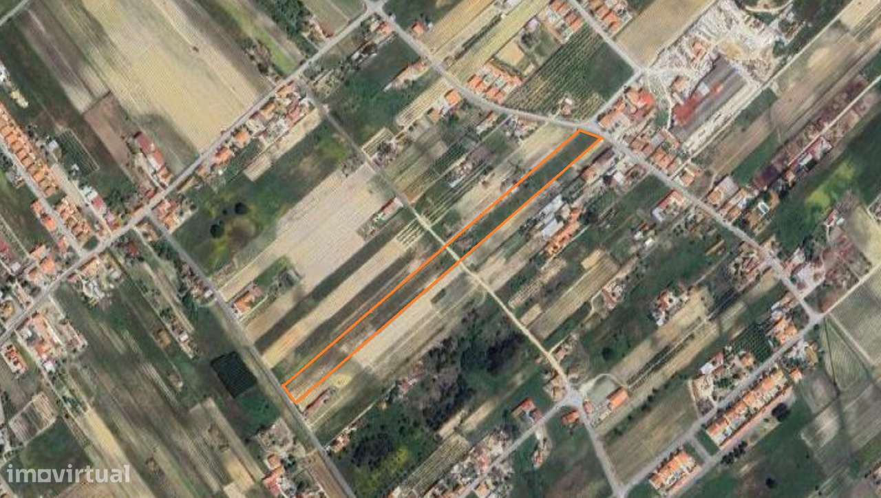 Terreno com viabilidade de construção - 4 Moradias - Grande imagem: 3/3