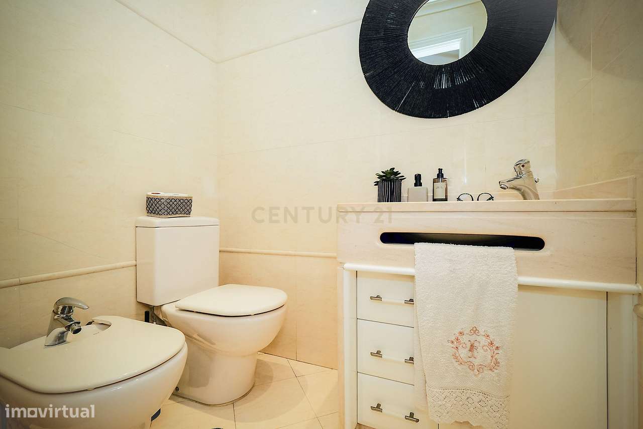 Apartamento T3 em Condomínio Privado no Estoril-5