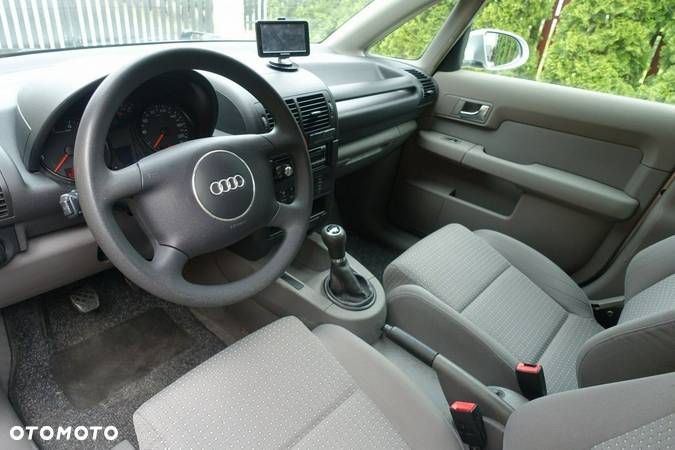 Audi A2 - 10