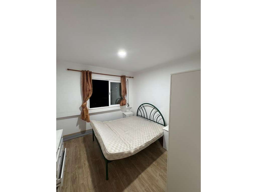 Apartamento T3 localizado no Alto do Seixalinho, na cidade do Barre... - Grande imagem: 4/14