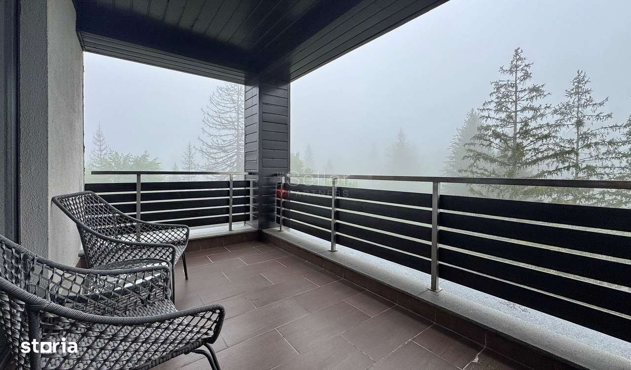 Priveliste spre masivul Postavarul - Imagine principală: 1/16