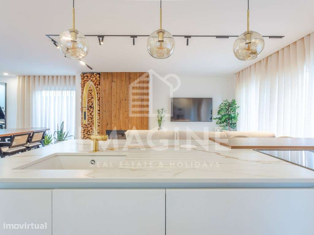 Moradia V2, de Arquitetura Moderna com Piscina e jardim - Urbanizaç...-13