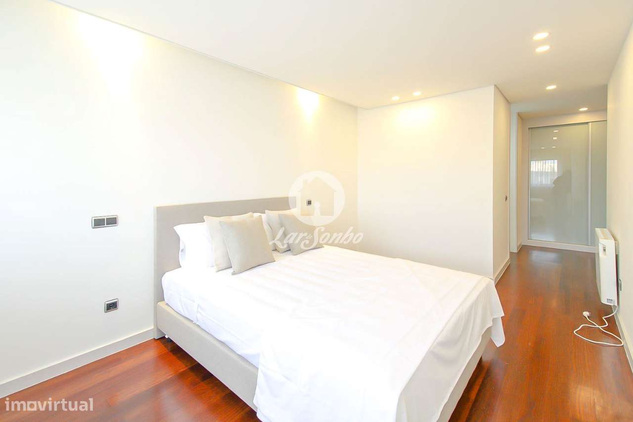 Penthouse T4+T1, terraço de 90m2 e garagem p/ 2 carros a 4min. da p... - Grande imagem: 5/26