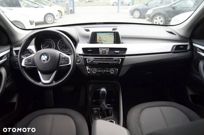 BMW X1 sDrive20i - 10