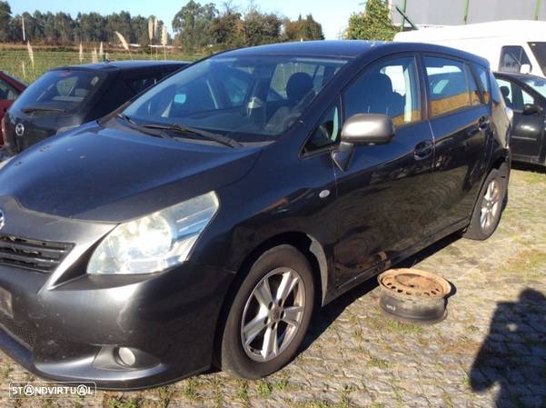 Toyota Verso 2.0 D4D 2009 - Para peças - 2