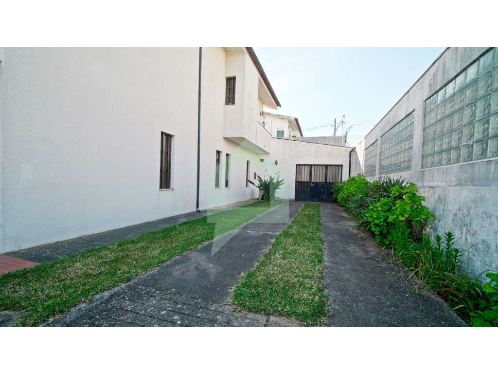 Moradia individual V5 em Arcozelo Barcelos-11