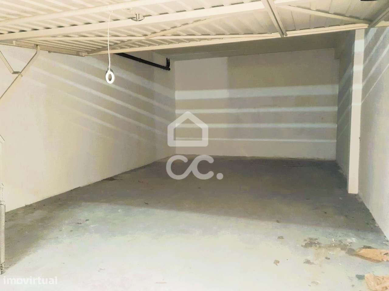 Garagem ampla em Setúbal-3