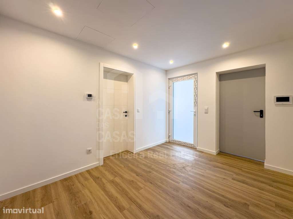 Vende Moradia T4 - Santa Cruz 5 km, A Casa das Casas-24