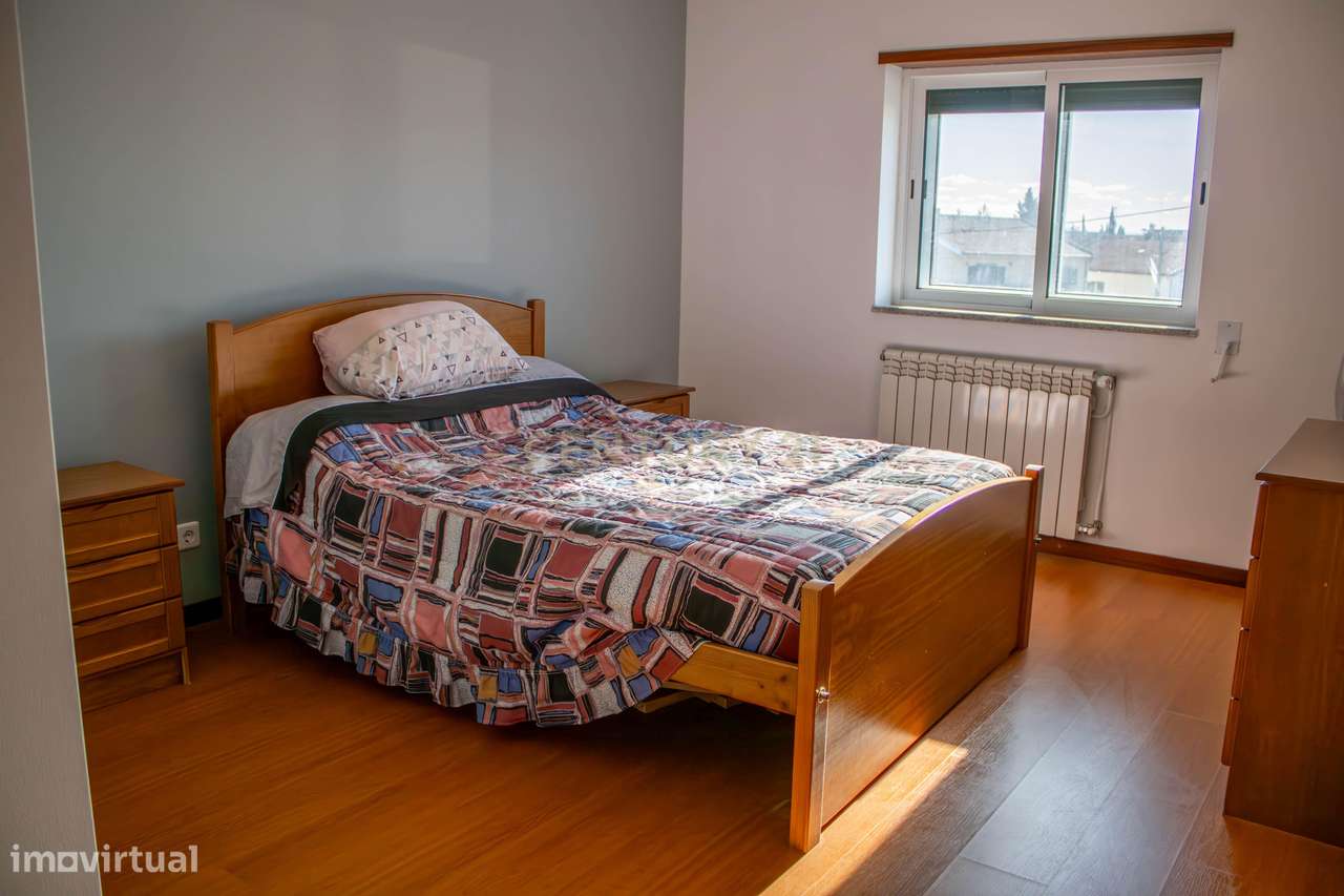 Moradia moderna | 3 pisos | Vila Nova Foz Côa-50