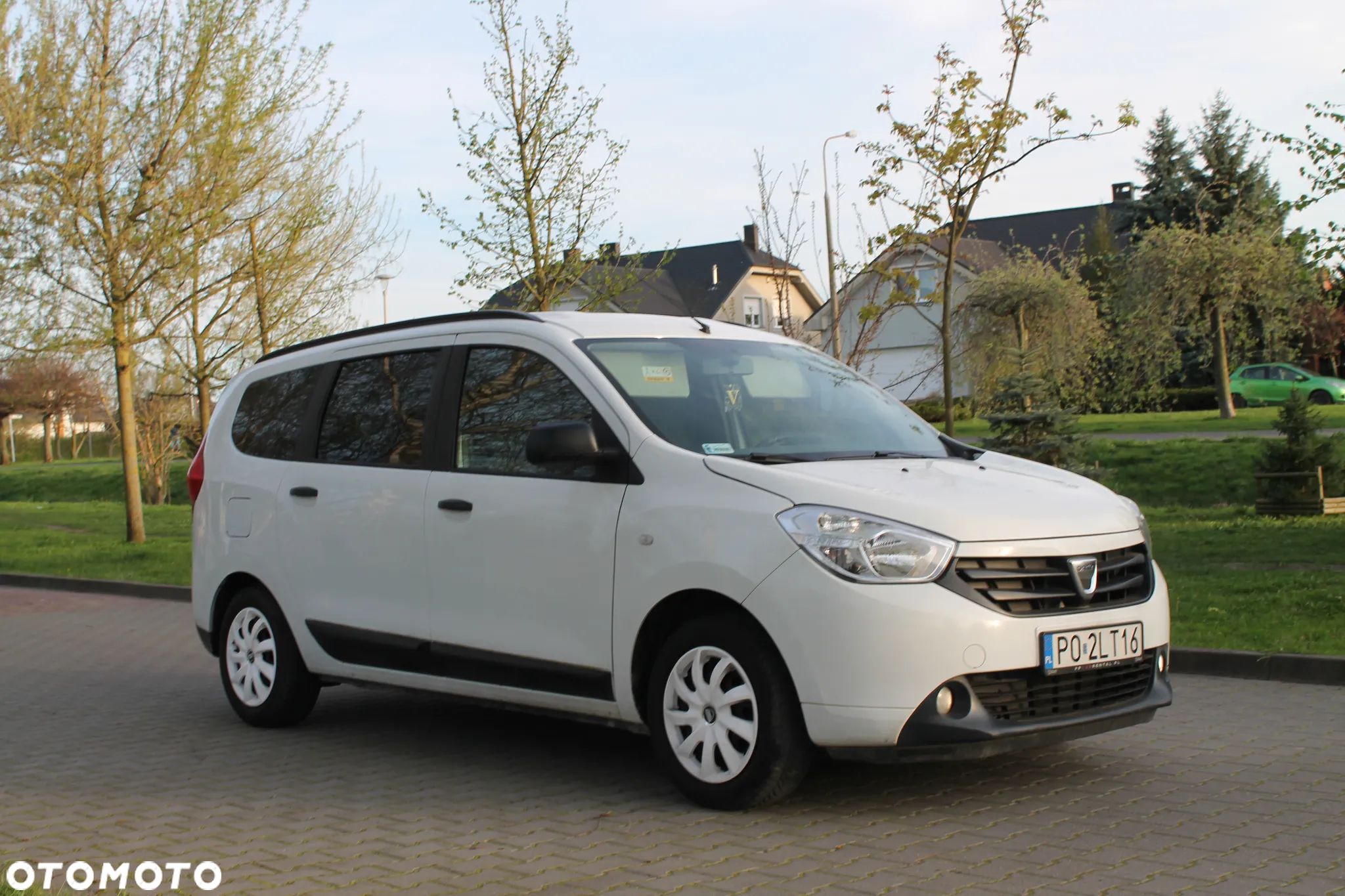 Dacia Lodgy 1.6 SCe Access S&S - 1