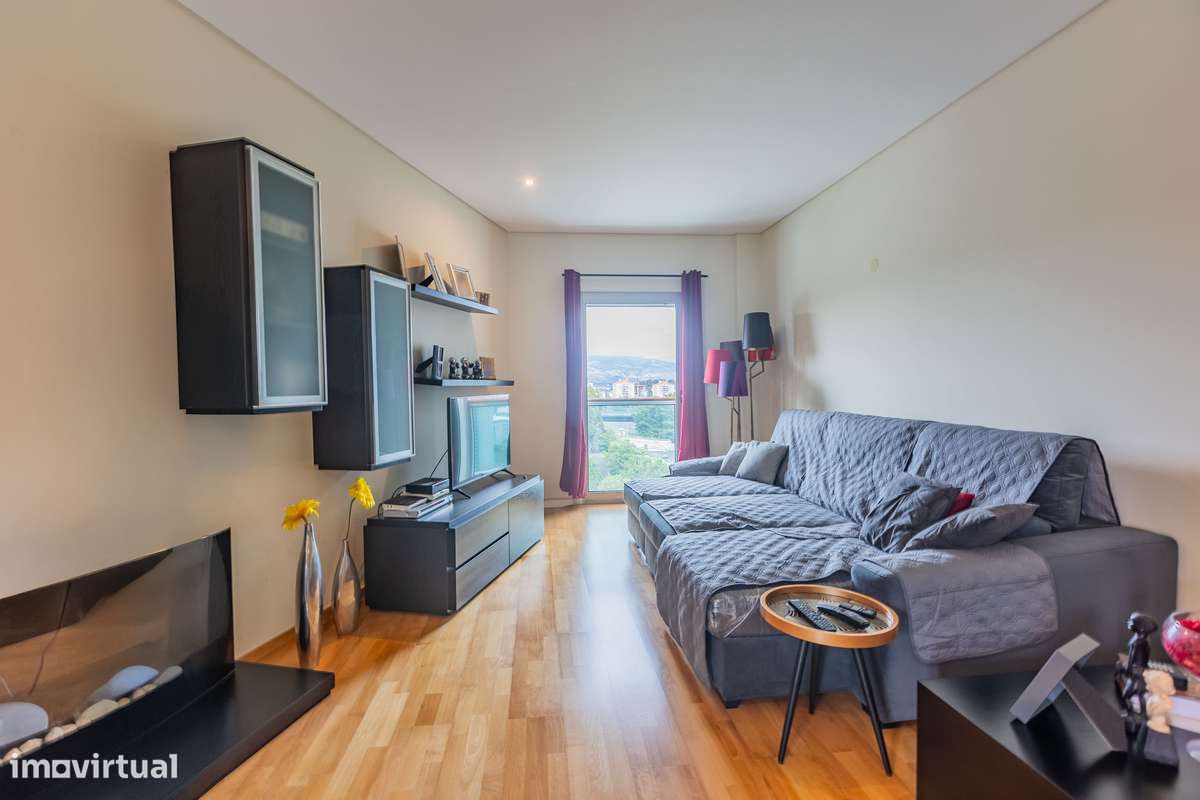 Apartamento Duplex - Rua Professor Machado Macedo, Ponta Delgada - Grande imagem: 3/23