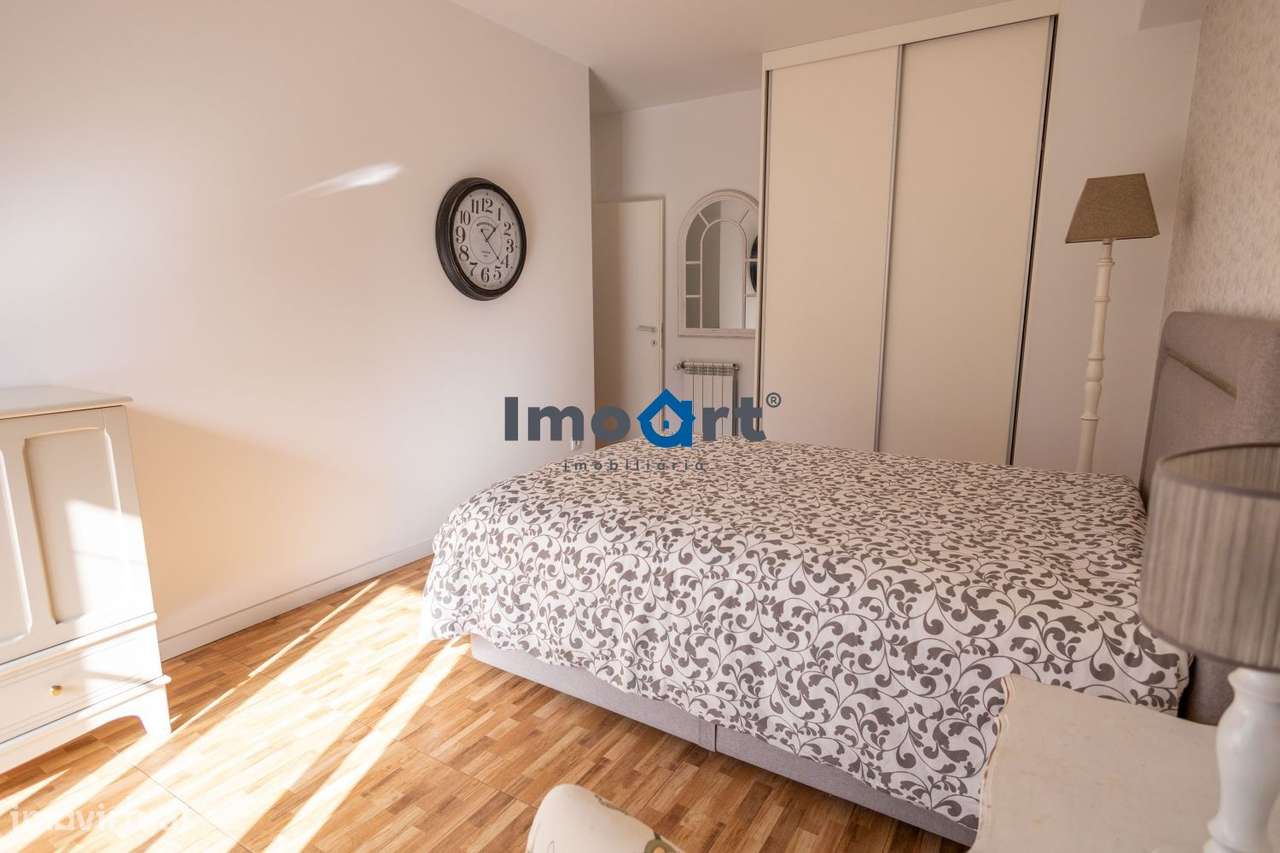 T2 RENOVADO COM VARANDA EXCECIONAL NA PRELADA !-46