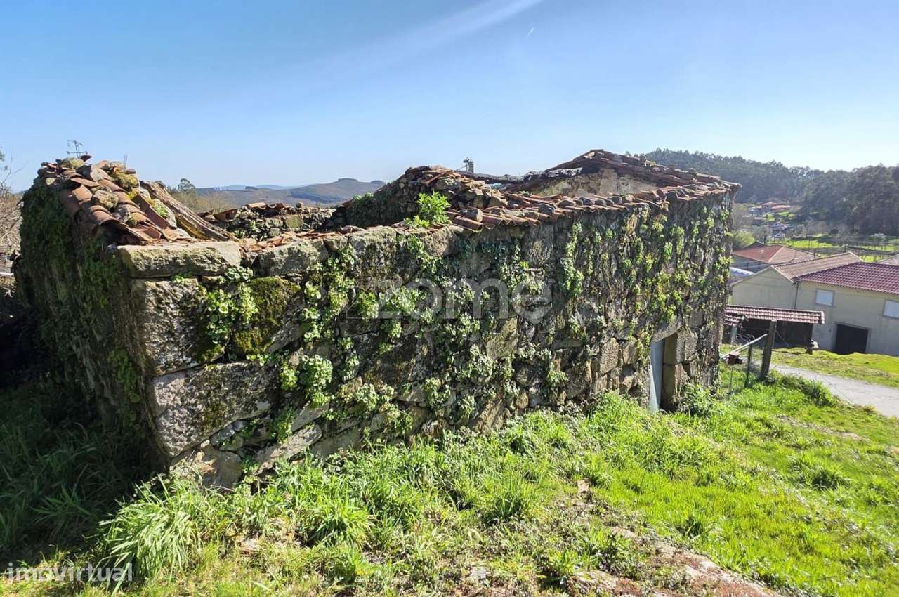 Moradia para restauro - Ribeira do Neiva - Grande imagem: 5/10