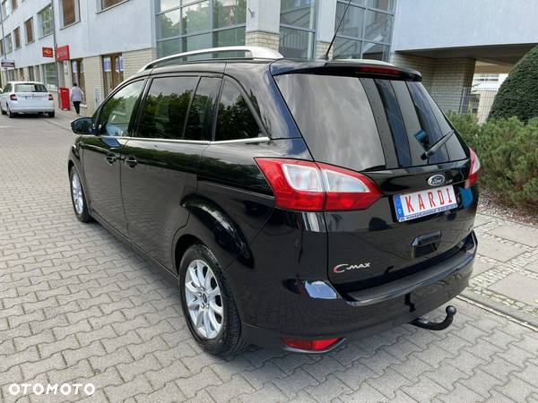 Ford Grand C-MAX - 11