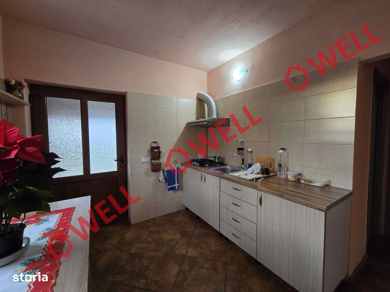 Casă de vânzare într-o zonă liniștită, pe strada Plugarilor! - Imagine principală: 3/20