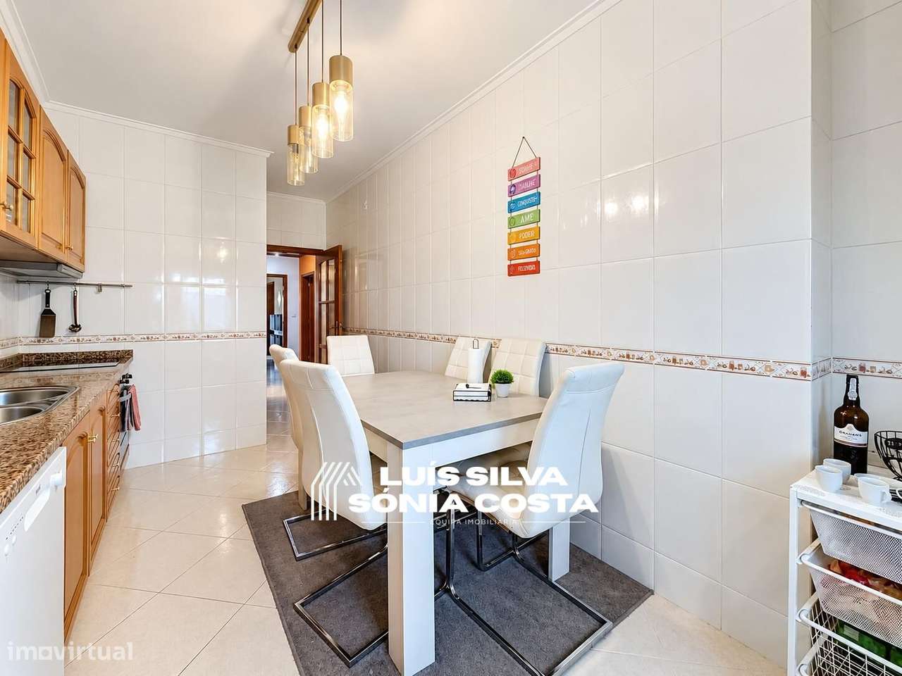Apartamento T2+1 c/ Garagem Fechada & Duas Varandas | Santa Maria...-13