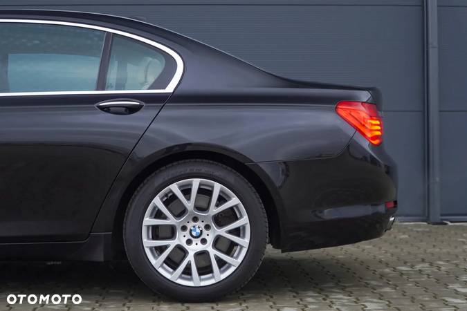 BMW Seria 7 750i L xDrive - 4