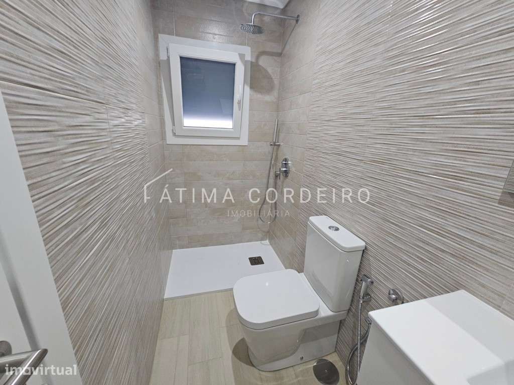 Excelente Moradia T3 em construção, Fernão Ferro.-21