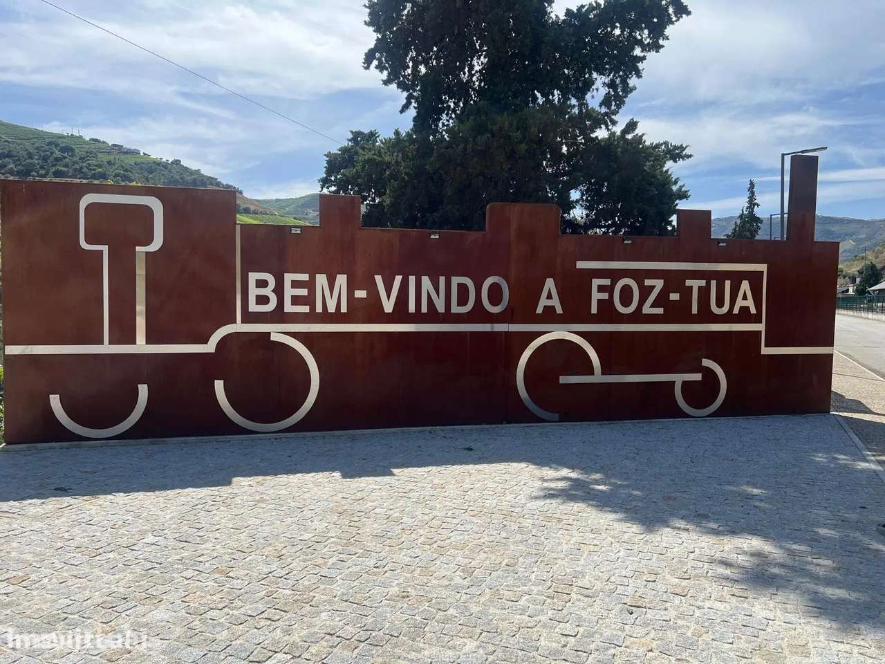 Bar/Restaurante a funcionar em Foz Tua com Moradia de 2 pisos-4