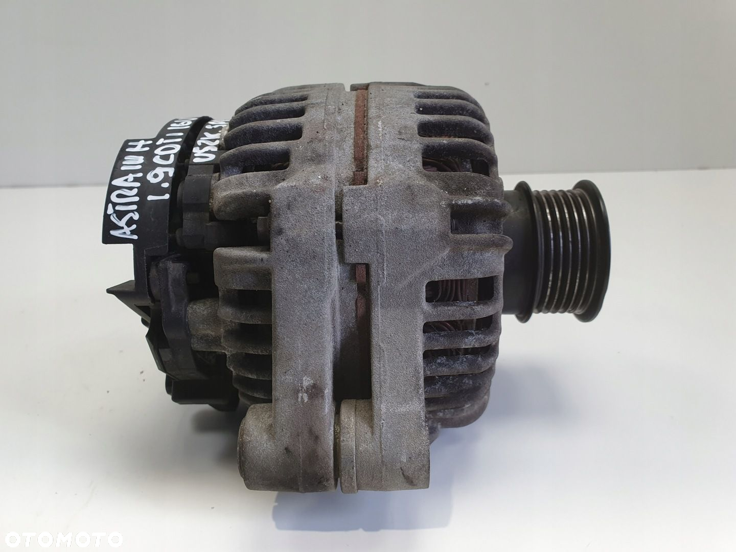 Opel Astra III H 1.9 CDTI ALTERNATOR 0124425059 bosch AT 140A - 6