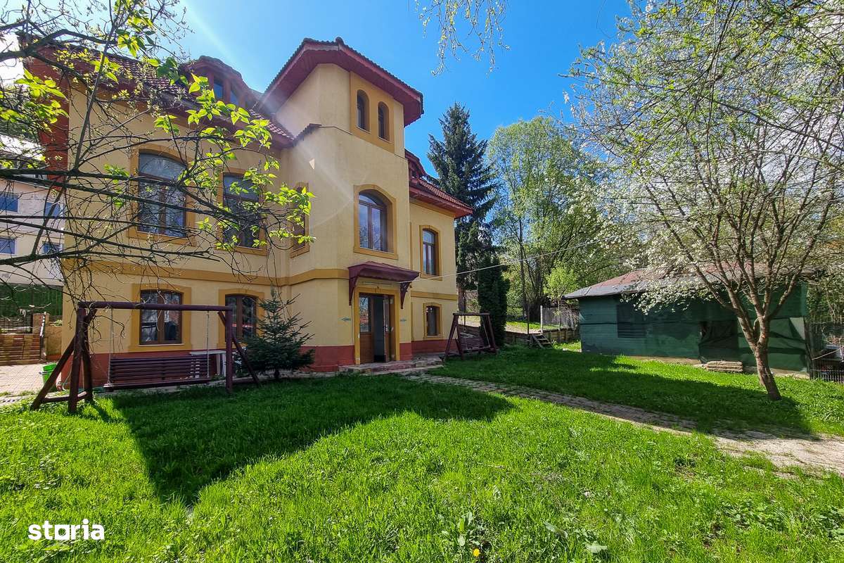 Pensiune Predeal, 11 camere, fost casino, fundație pe stanca - Imagine principală: 3/17