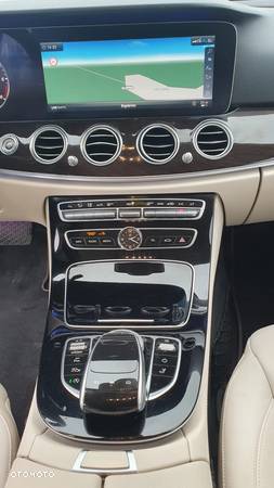 Mercedes-Benz Klasa E 200 d T 9G-TRONIC Exclusive - 16
