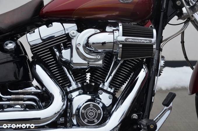 Harley-Davidson Softail Breakout - 19