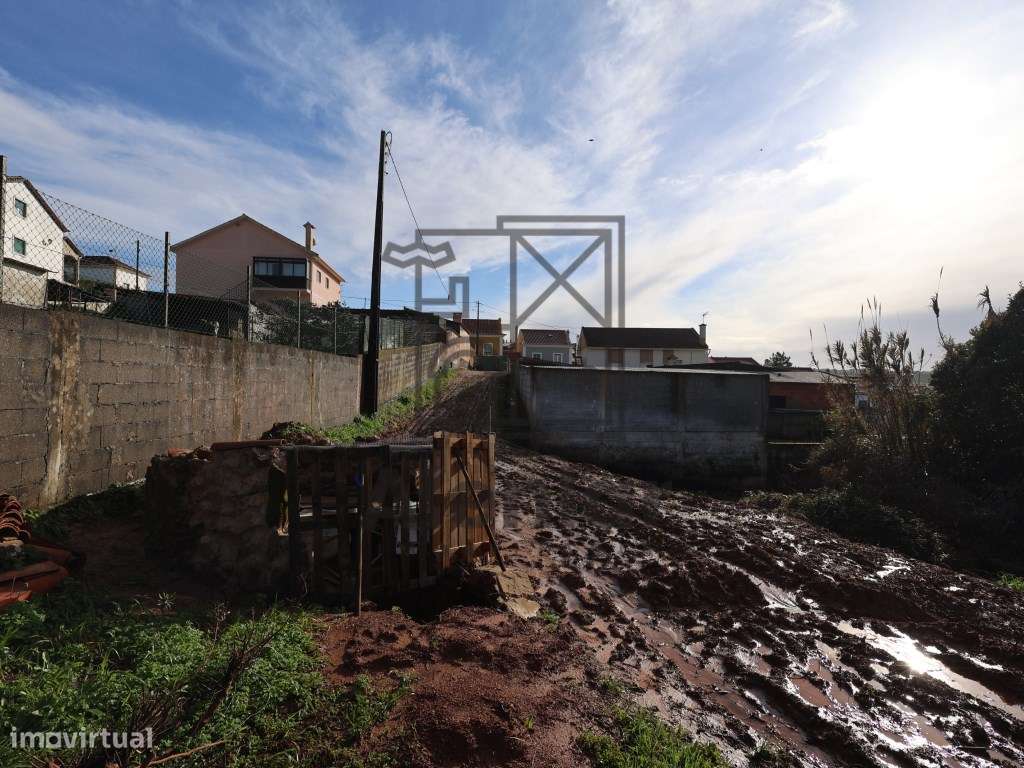 Moradia para restauro em Alenquer-16