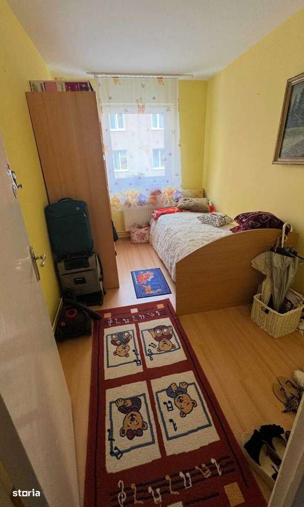 Apartament 3 camere decomandat Calea Bucuresti etaj 1/4 - Imagine principală: 5/7