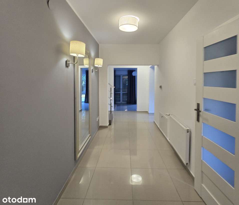 Komfortowy dom z ogrodem i niezależnym mieszkaniem-7