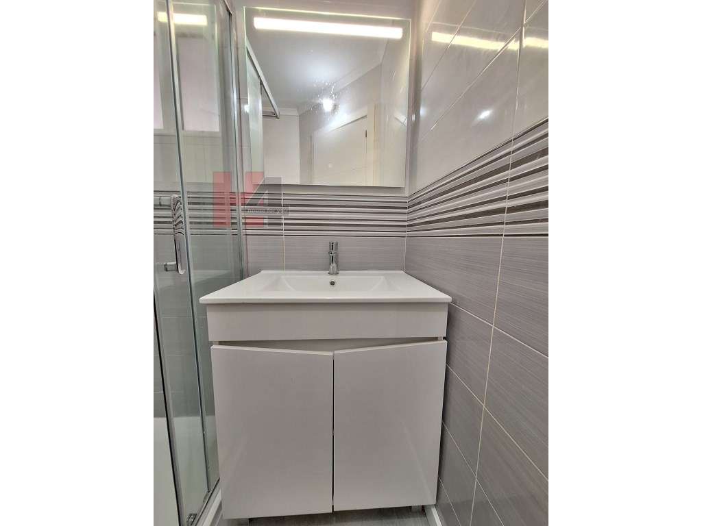 **Apartamento T2 Totalmente Remodelado na Pontinha(OFERTA DA ESCRIT...-15