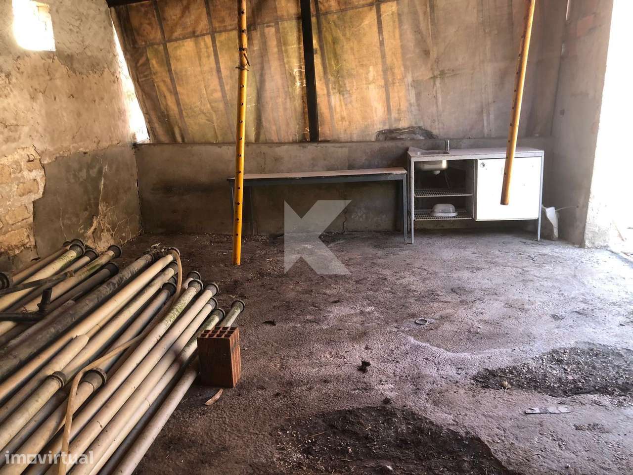 Moradia T7 em Coimbra para restaurar-16