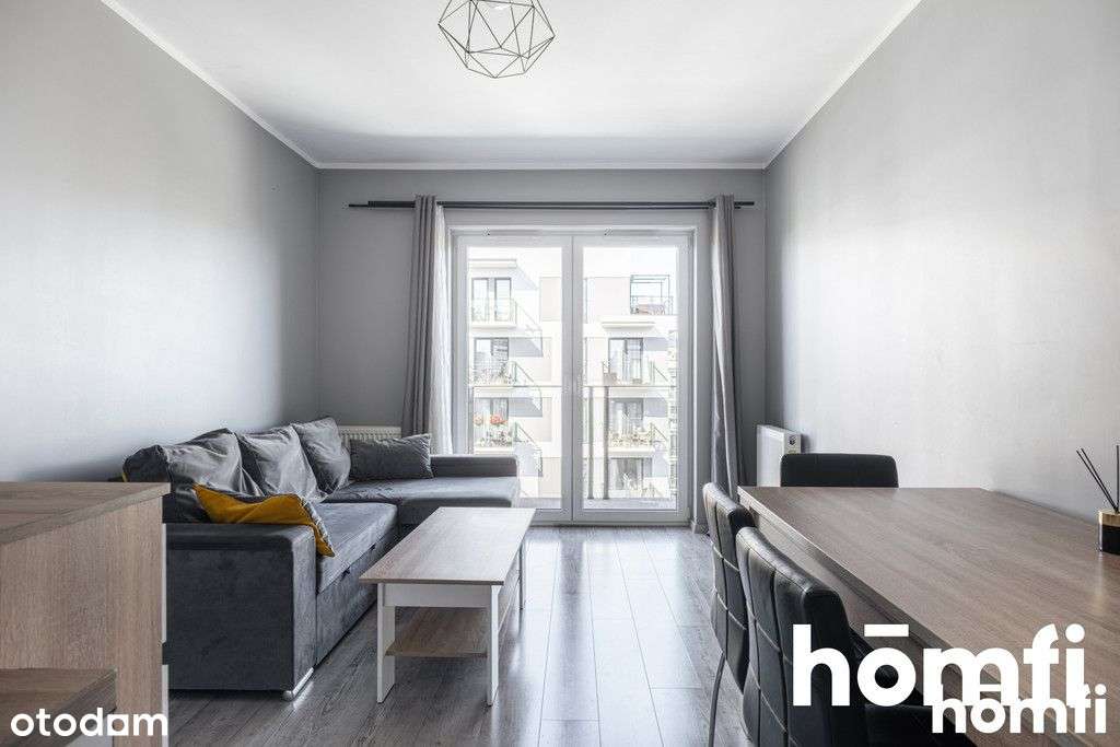 Na Sprzedaż Przestronne 2-Pokojowe Mieszkanie - Pełny obrazek: 1/13