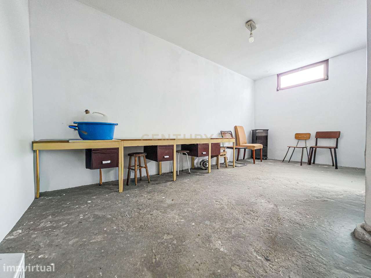 Apartamento T3 nas Fontainhas com excelente luz natural-12