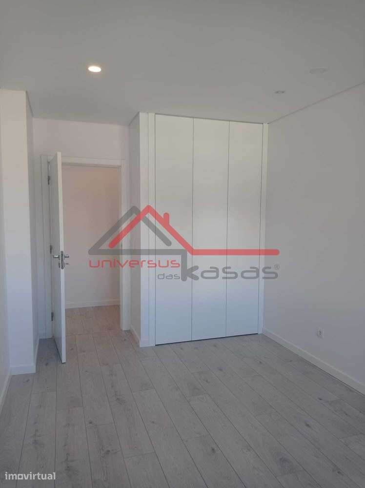 Apartamento Novo T5 Duplex com Garagem Urb Sra Atalaia Montijo-12