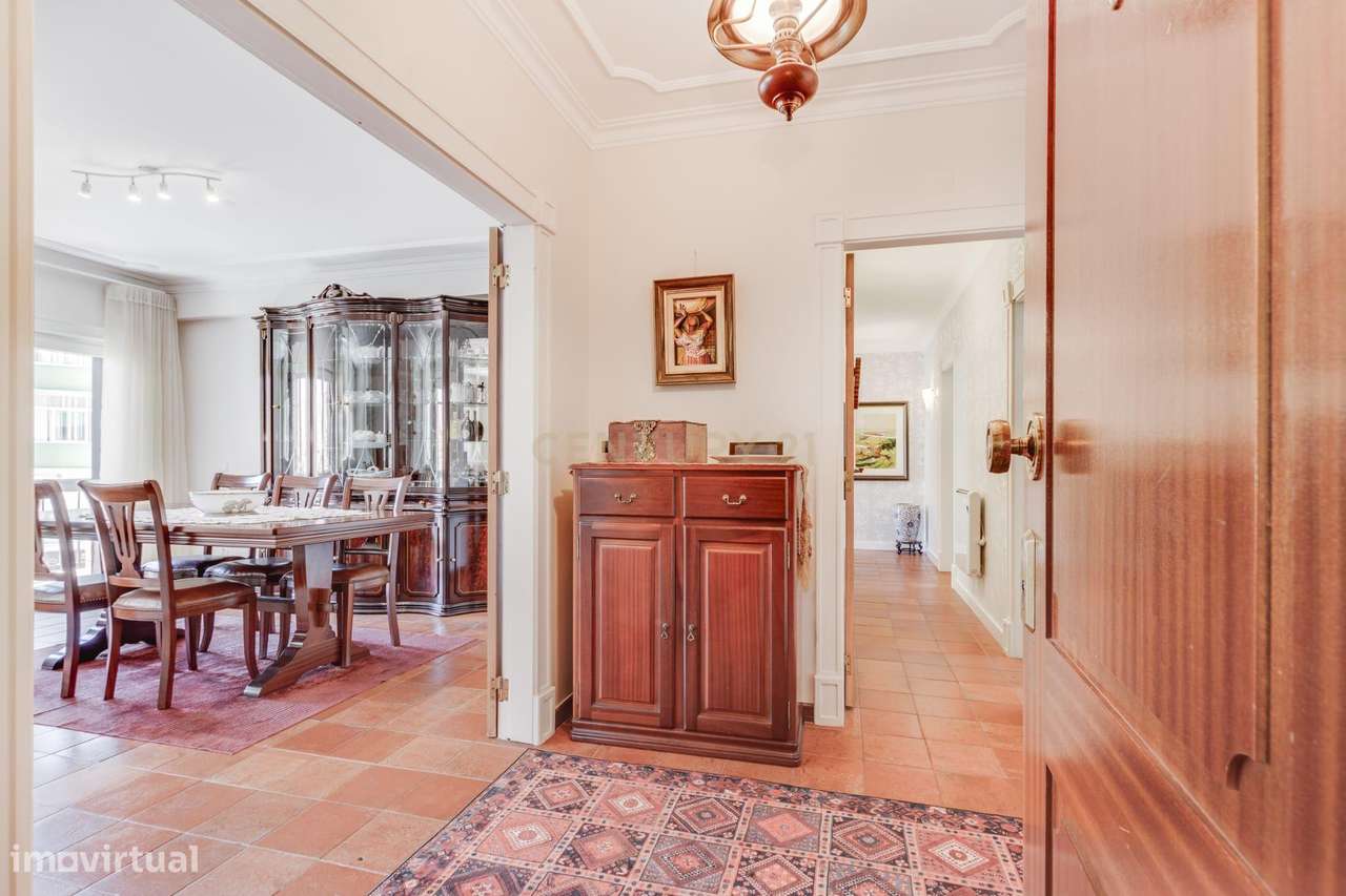 Apartamento T4 no Centro de Alverca do Ribatejo - Grande imagem: 4/17