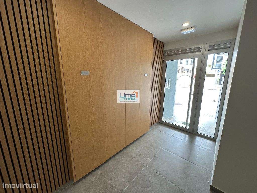Apartamento T2 - com terraço e garagem privativa-12