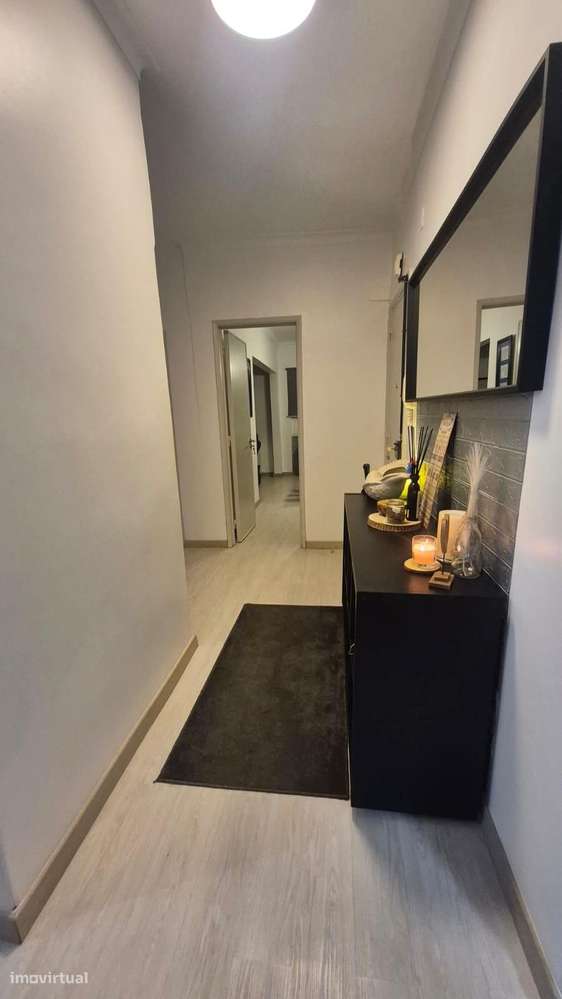 O Teu Refúgio Urbano na Cova da Piedade: T4 com Logradouro Privativo - Grande imagem: 3/25